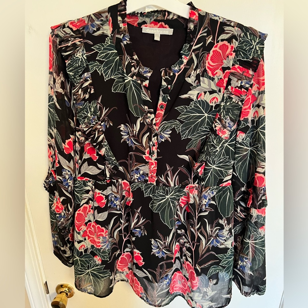 Anthropologie Daniel Rainn Floral Blouse/Top. Large. Mint condition